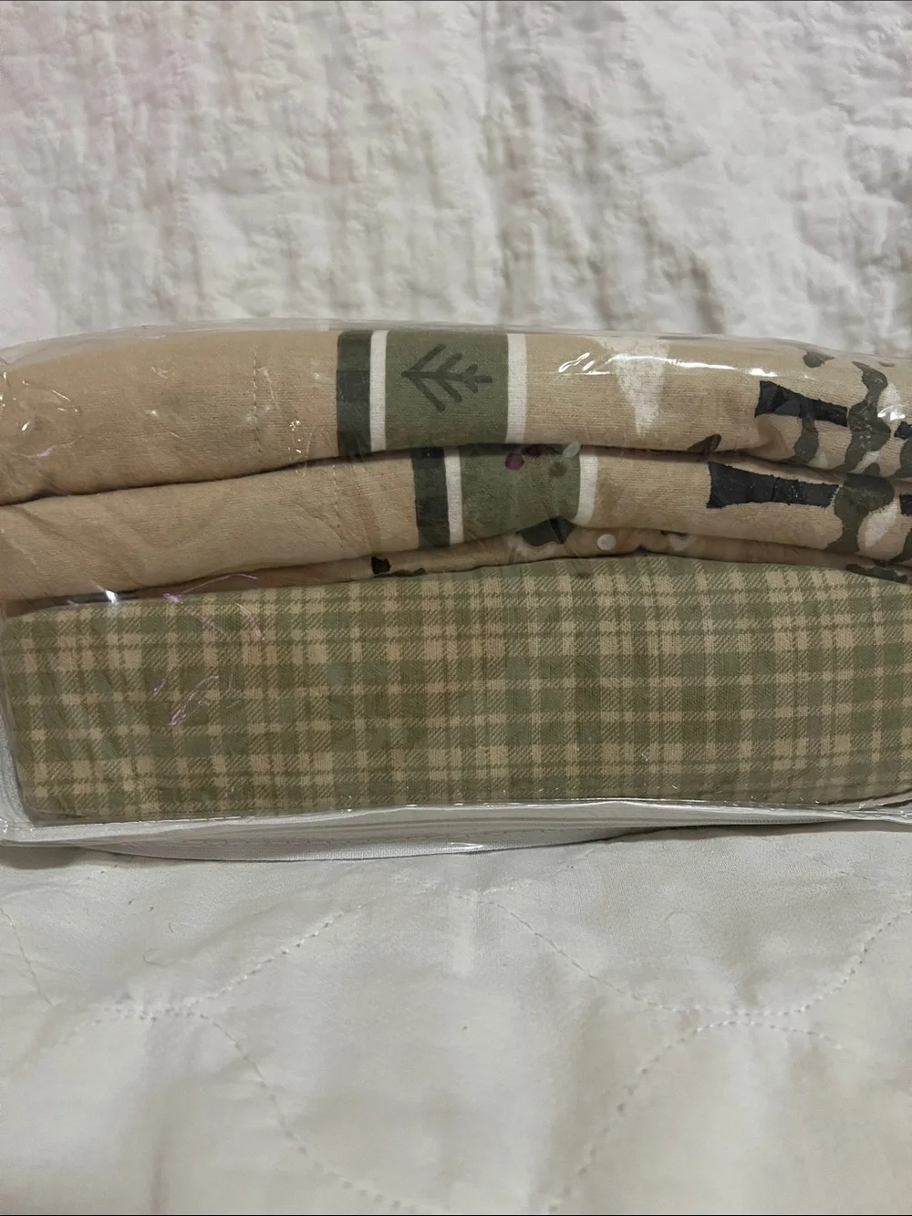 Sonoma Twin Flannel Sheet Set in Beige and Green